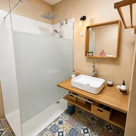 Evasion Cosy Dans Le Vieux Village De Apartamento